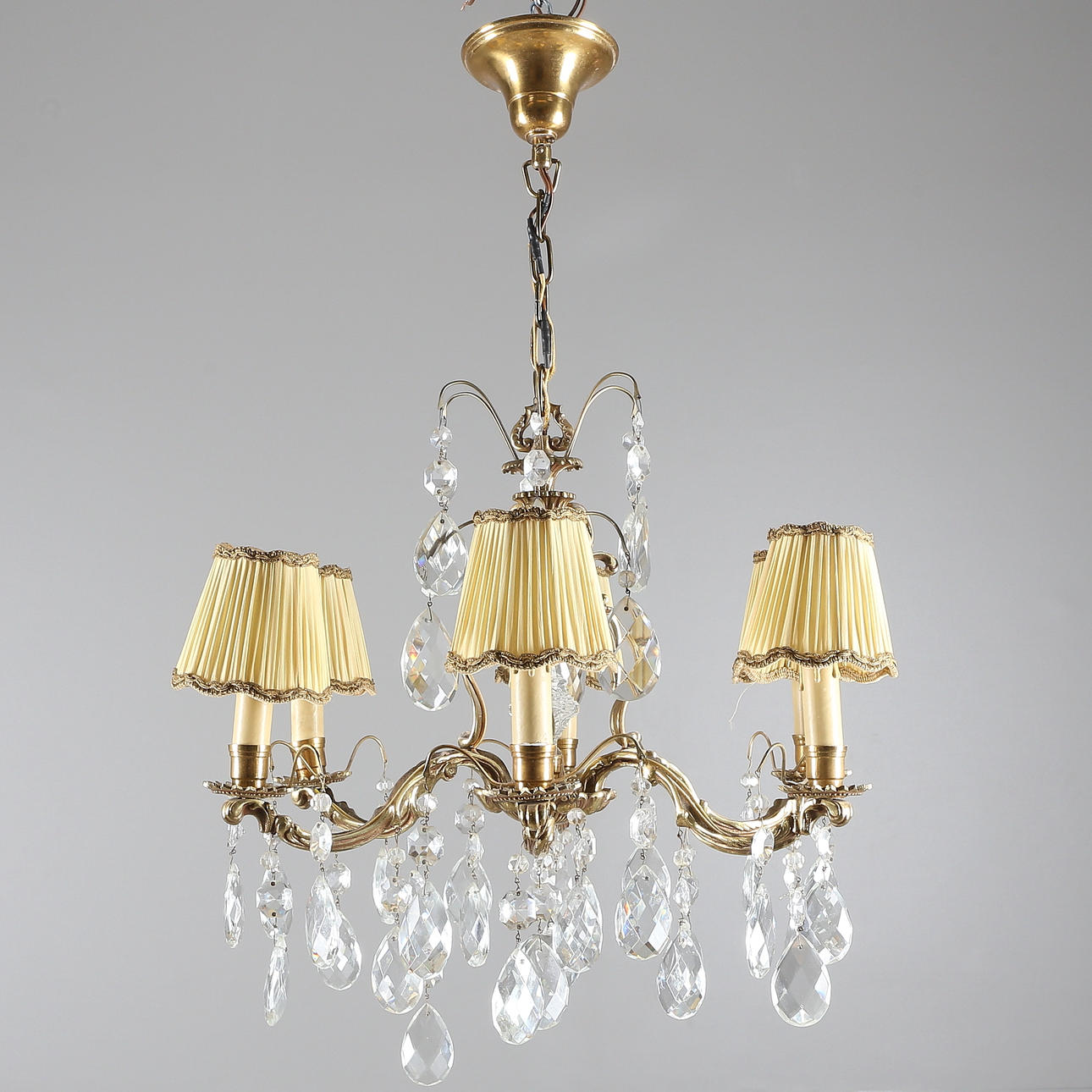 TAKKRONA, mässing, rokokostil, 6 st ljusarmar, 1900-talets andra fjärdedel.