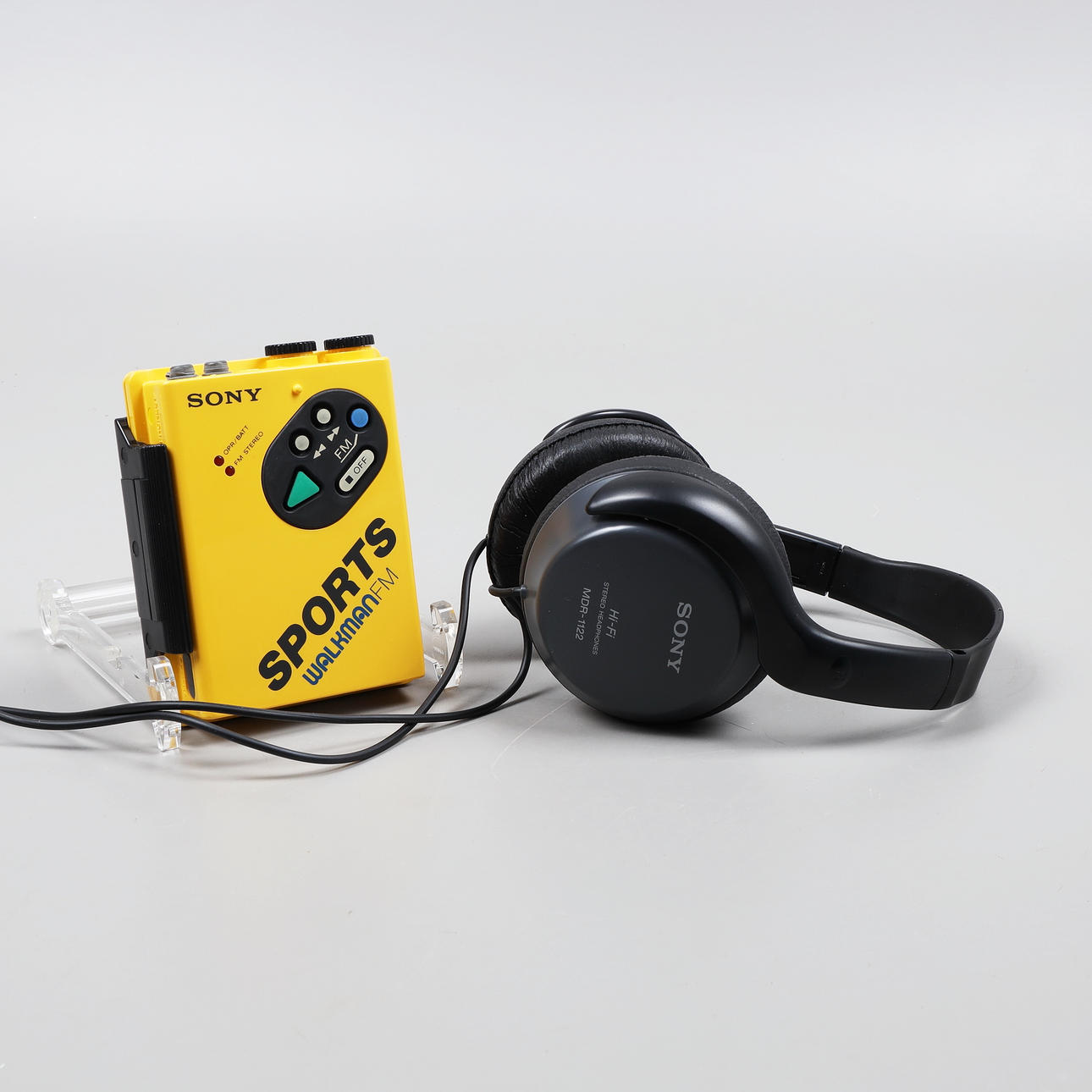 WALKMAN CON AURICULARES, Sony, años 80.