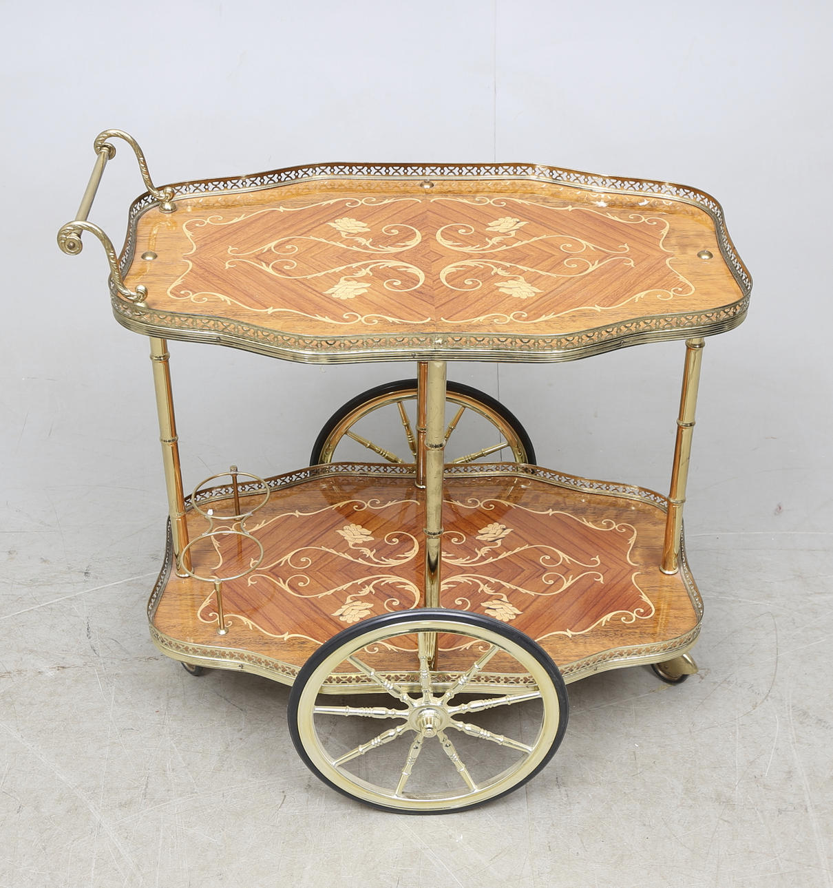 SERVERINGSVAGN, 1900-tal.