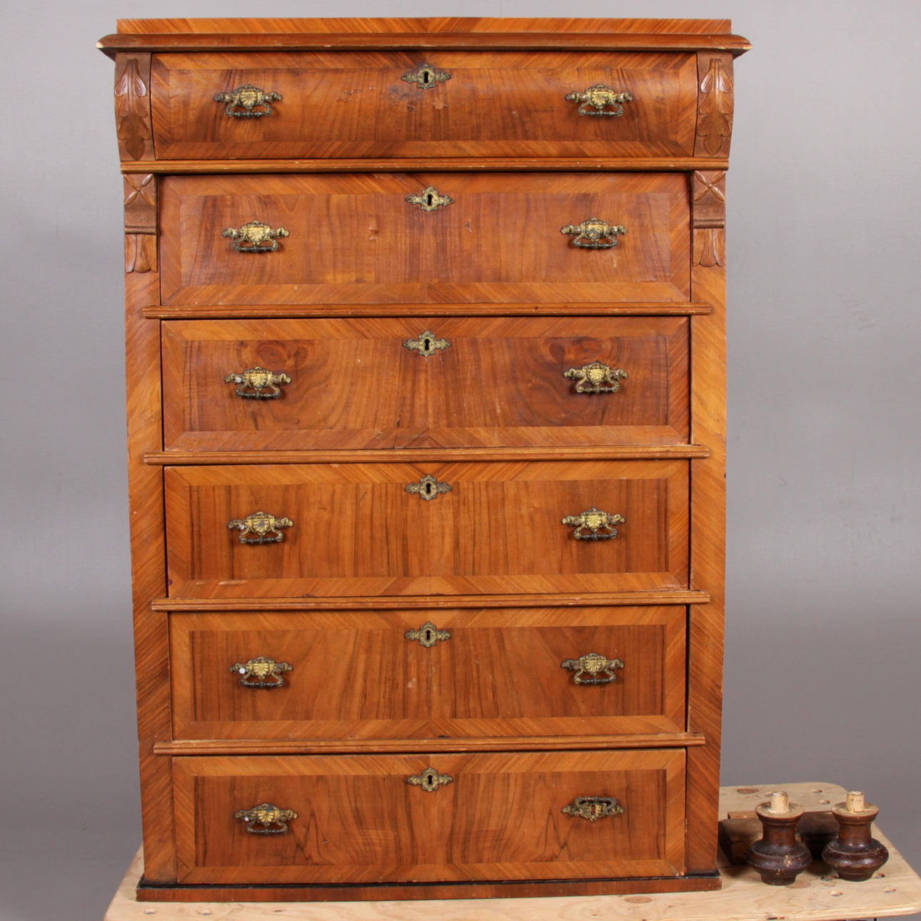 HERRBYRÅ, nyrenässans, 1800-talets andra hälft.