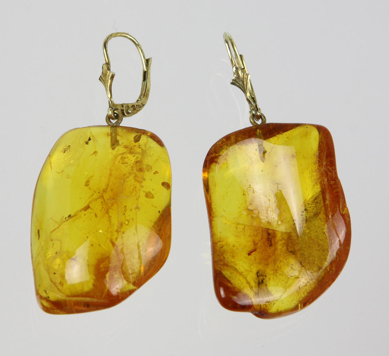 ÖRHÄNGEN, BÄRNSTEN, SILVER 925, guldpläterade.