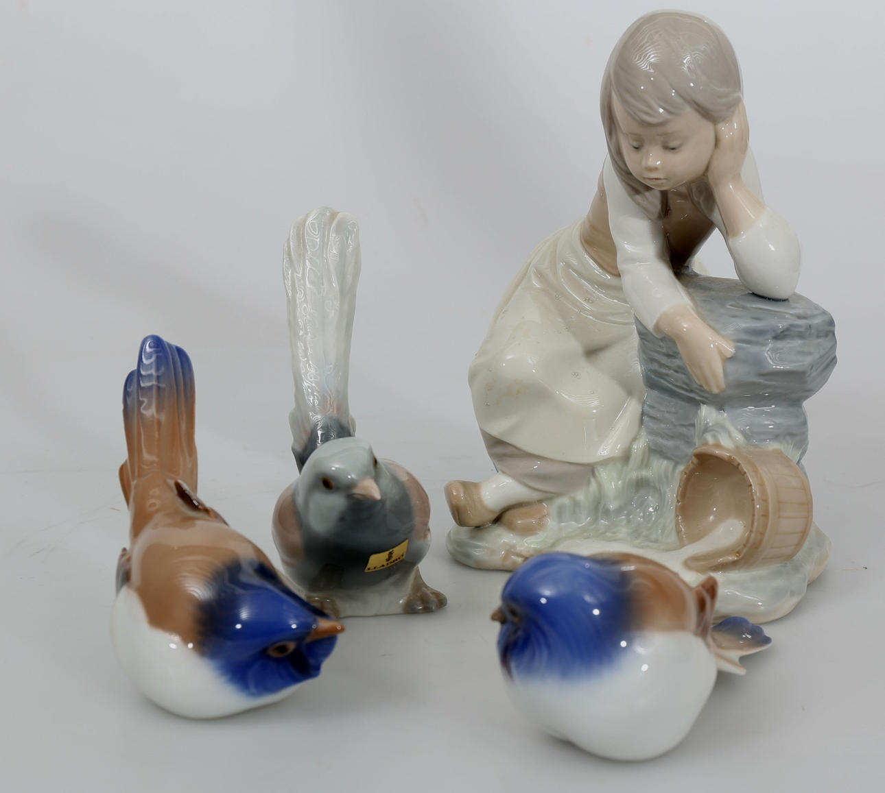 FIGURINER, porslin, 4 stycken, bland annat Bing & Gröndahl.