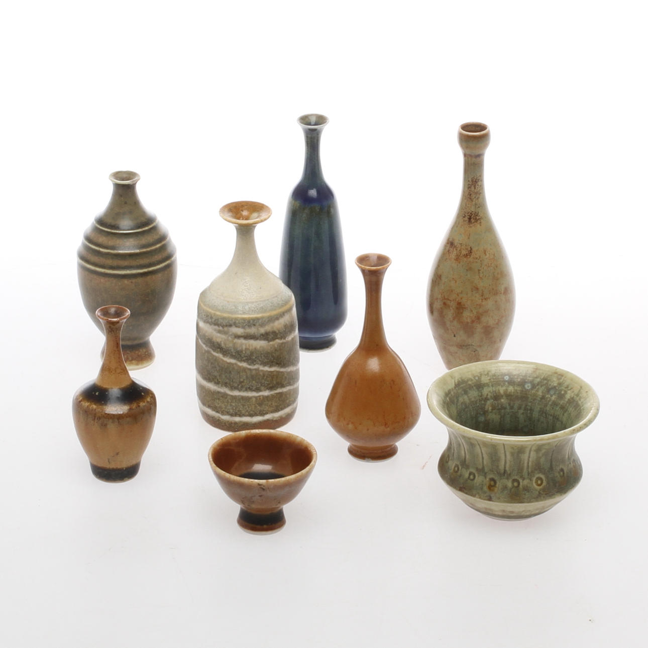 MINIATYRER, 8 st, keramik, bl a J.A. Höganäs.