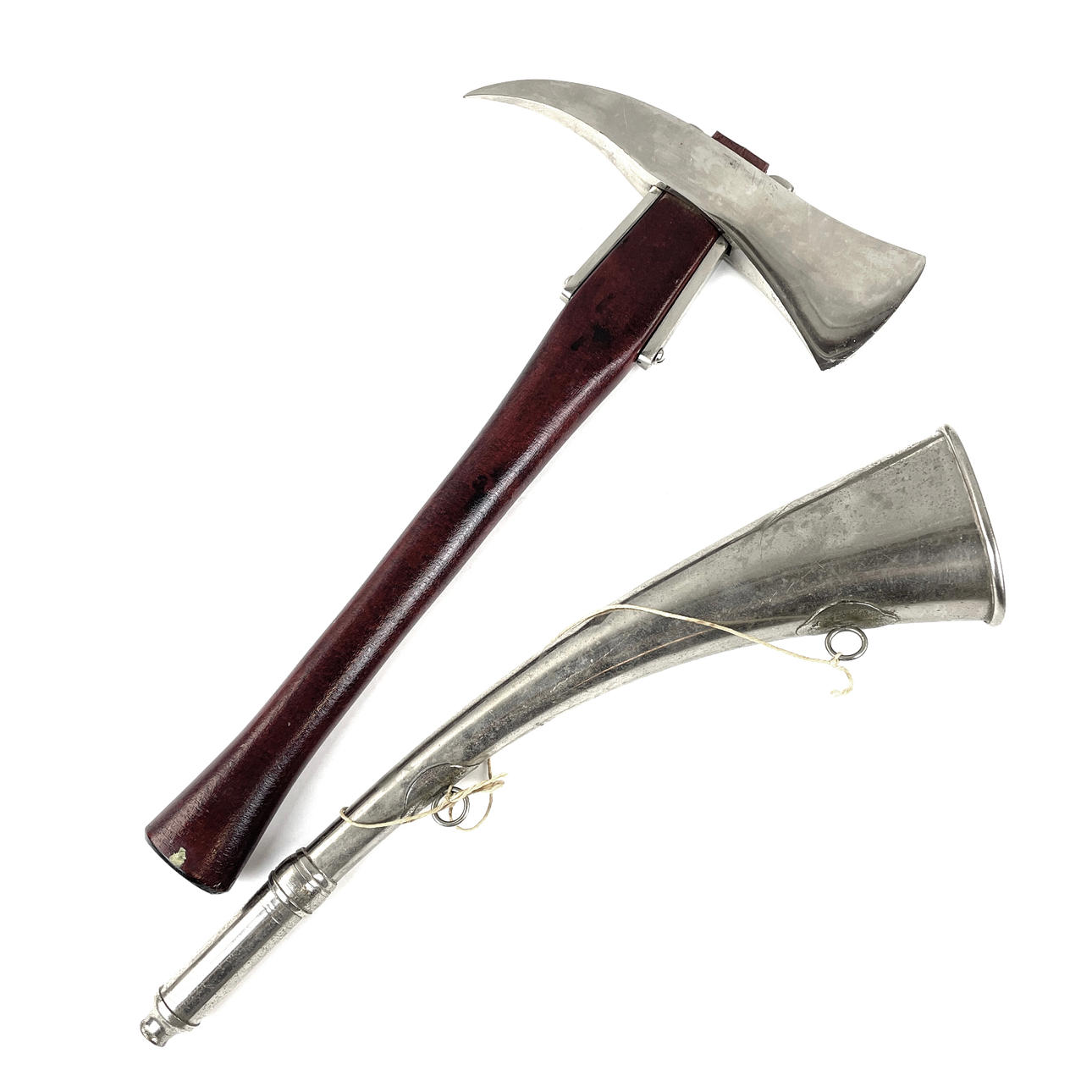 BRANDØKSE og bugle, brandvæsen, 20. århundrede.