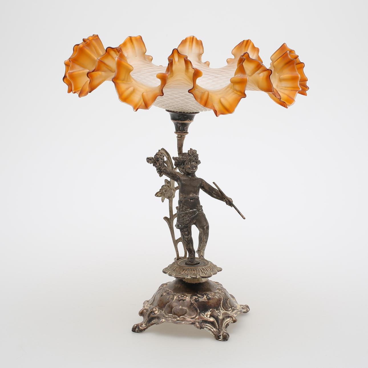 SKÅL på fot, veckad glasskål på nysilverfot, 1800/1900-tal.