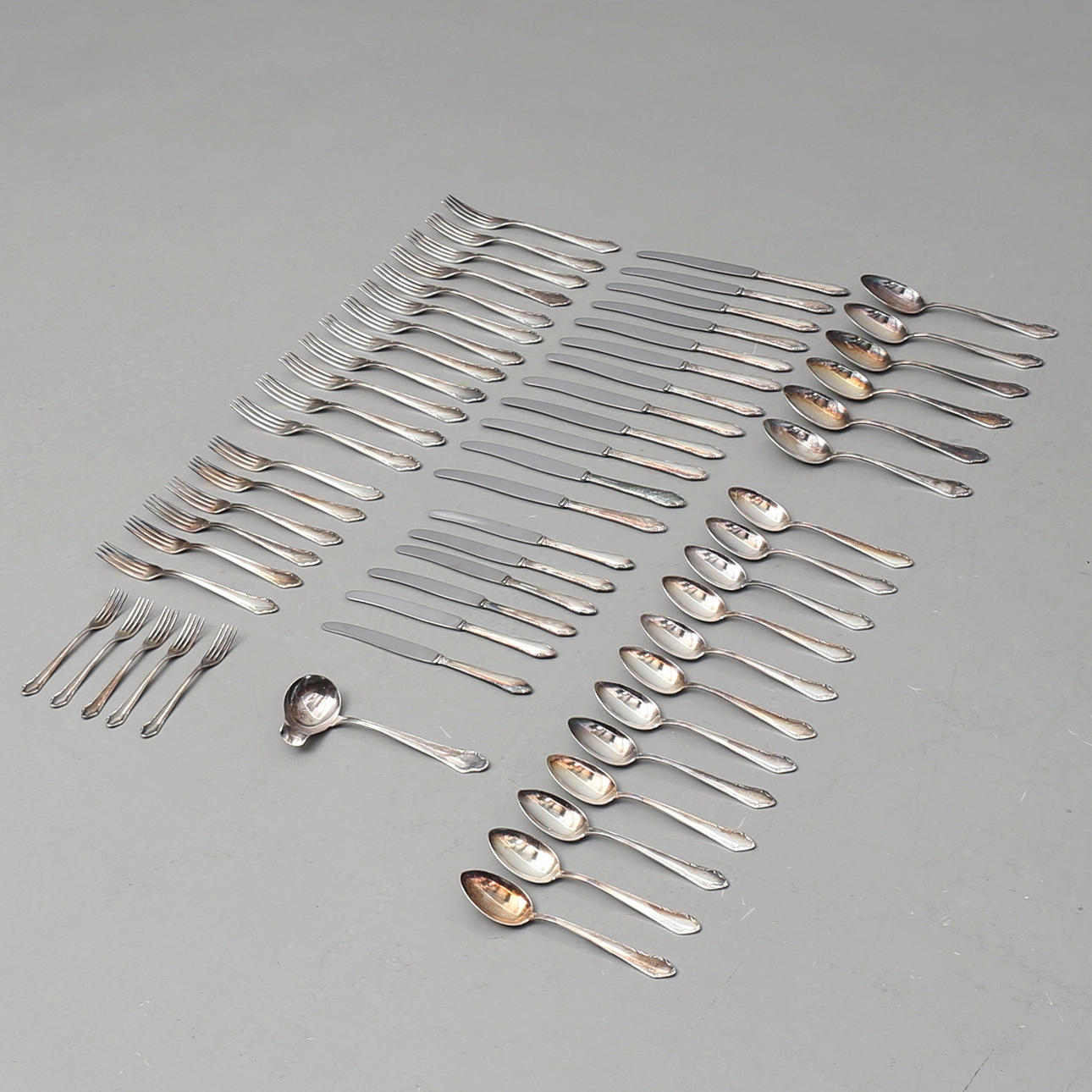 BESTICKUPPSÄTTNING, "Leckö", 70 delar, nysilver.