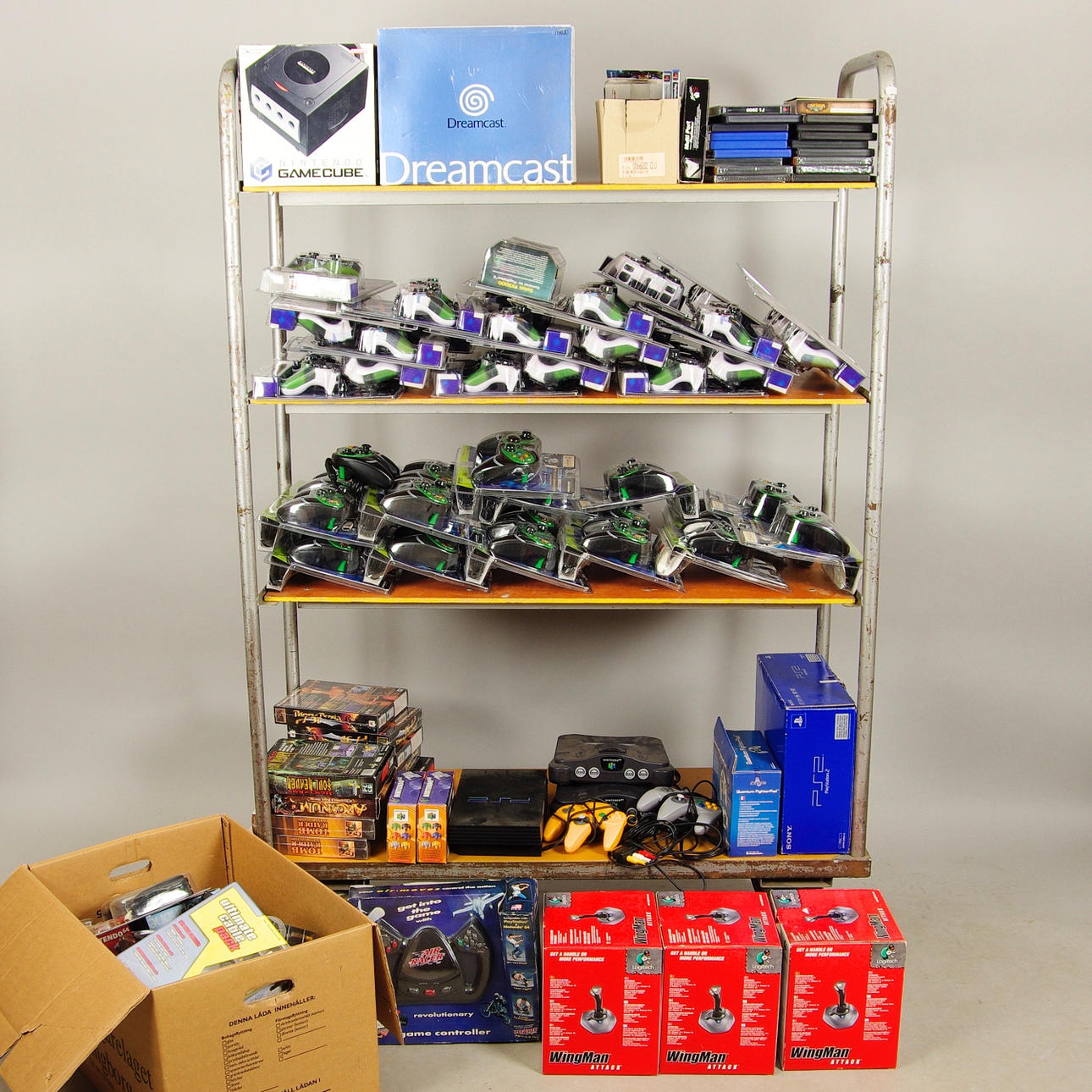 TV-SPEL MED TILLBEHÖR, Game Cube samt Nintendo 64, Dreamcast, Playstation 2 mm.