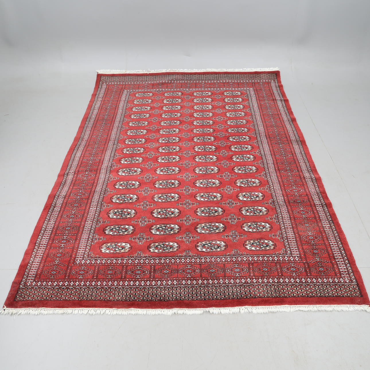 TÆPPE, orientalsk, ca 307 cm x ca 220 cm.