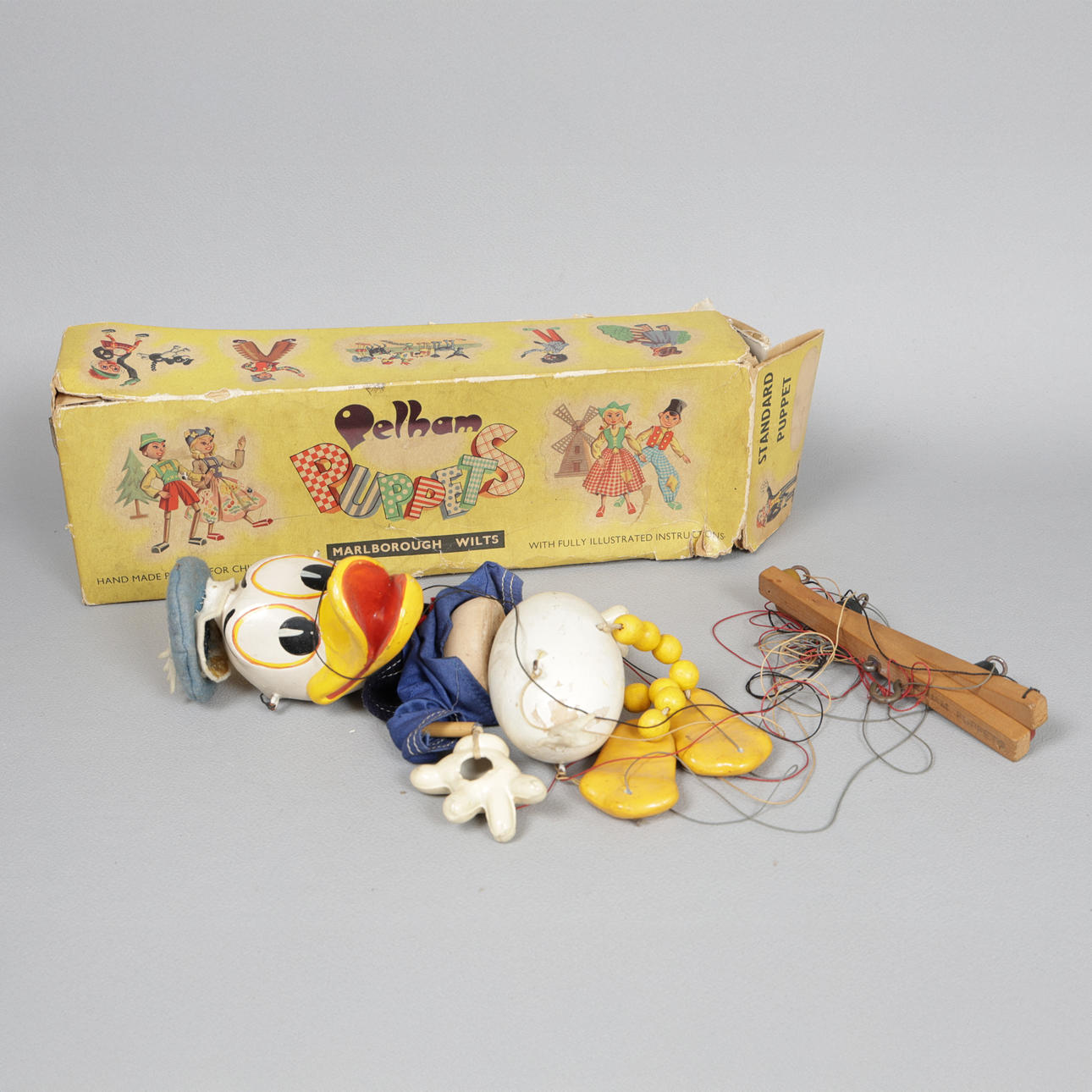 PELHAM PUPPETS DONALD DUCK.