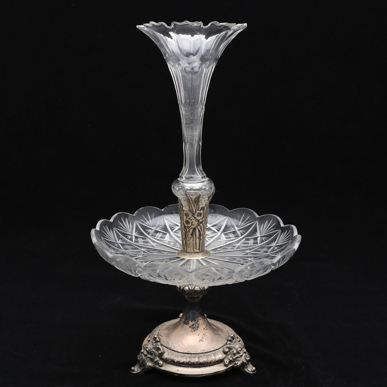 STRUTVAS, slipad glasvas och skål på nysilverfot, 1800/1900-tal.