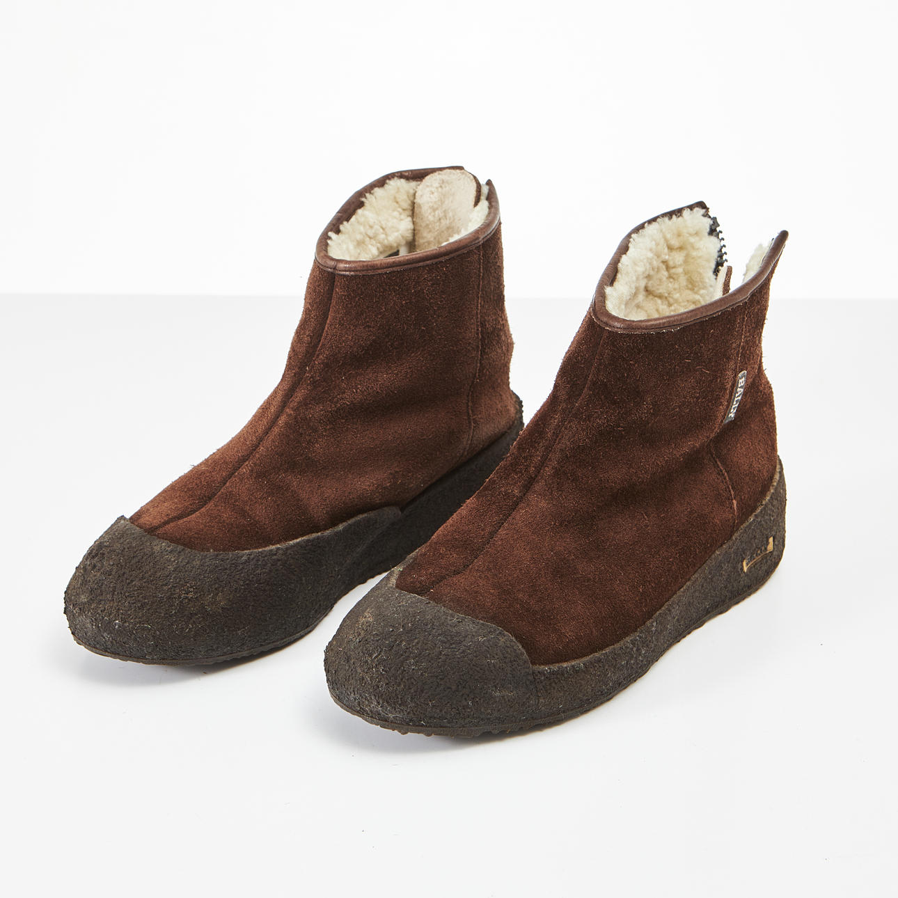 BALLY, curlingkängor, strl 38.