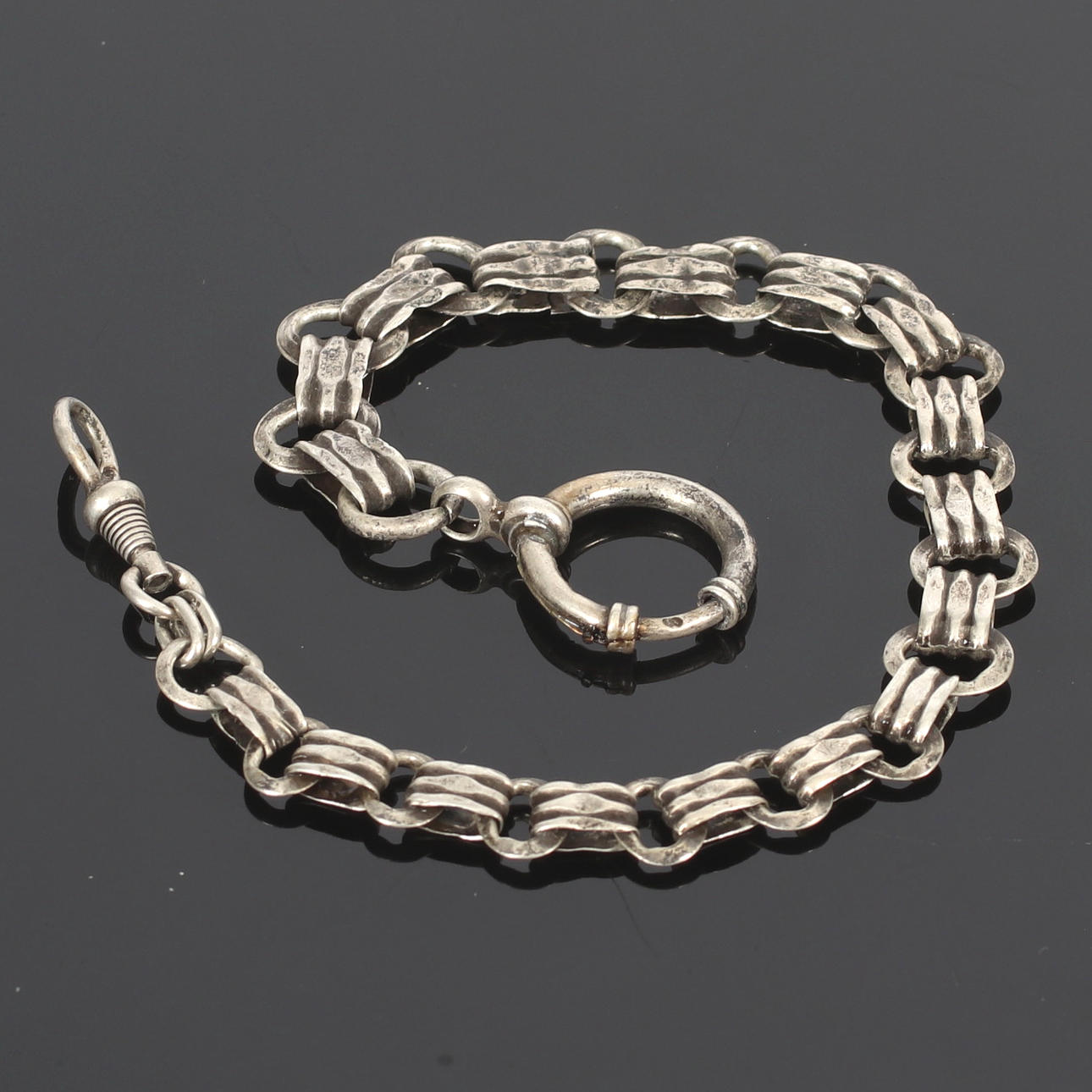 A silver watch chain, 18th/20th century.