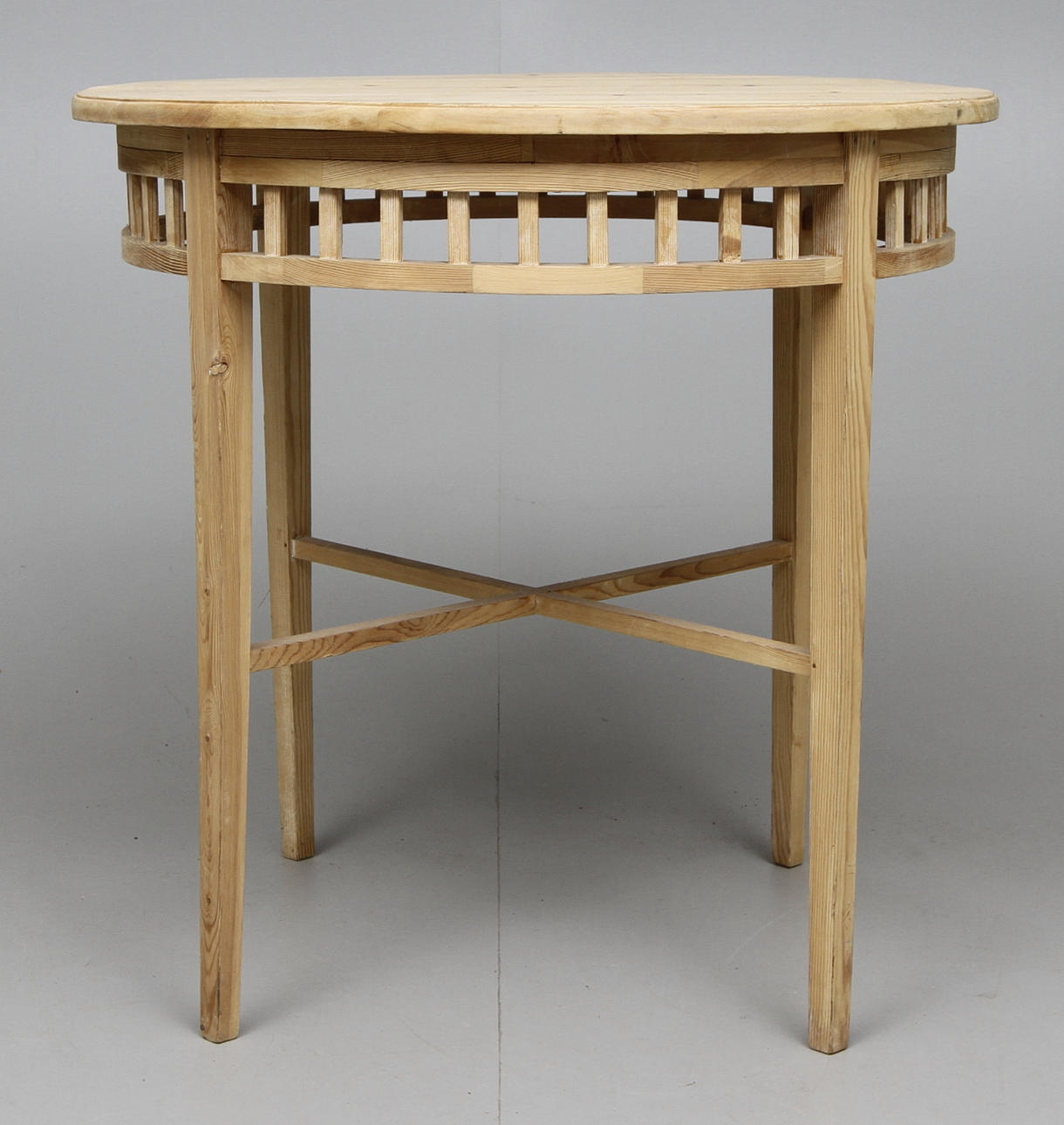 BORD, Carl Larsson stil.