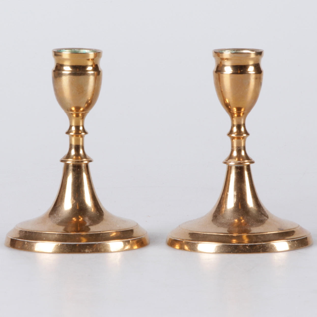 LJUSSTAKAR, ett par, mässing, märkta NQ N2.