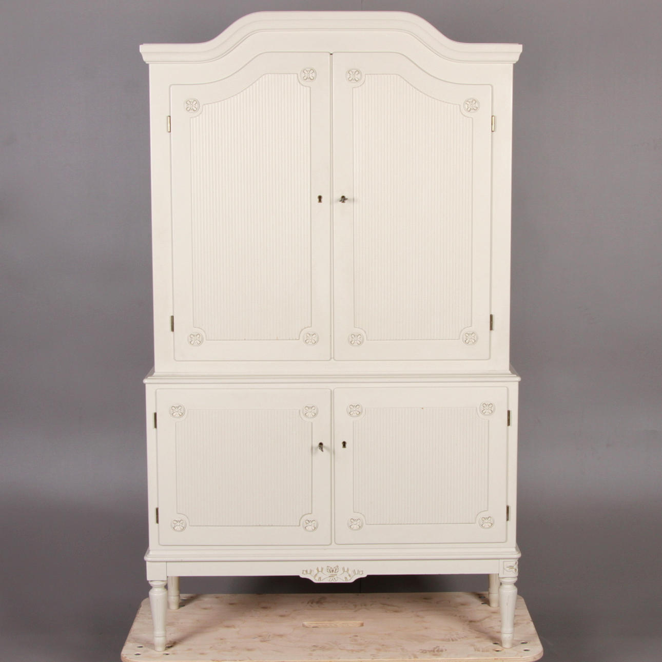 MATSALSSKÅP, gustaviansk stil, GR Möbler, Tibro, 1900-tal.