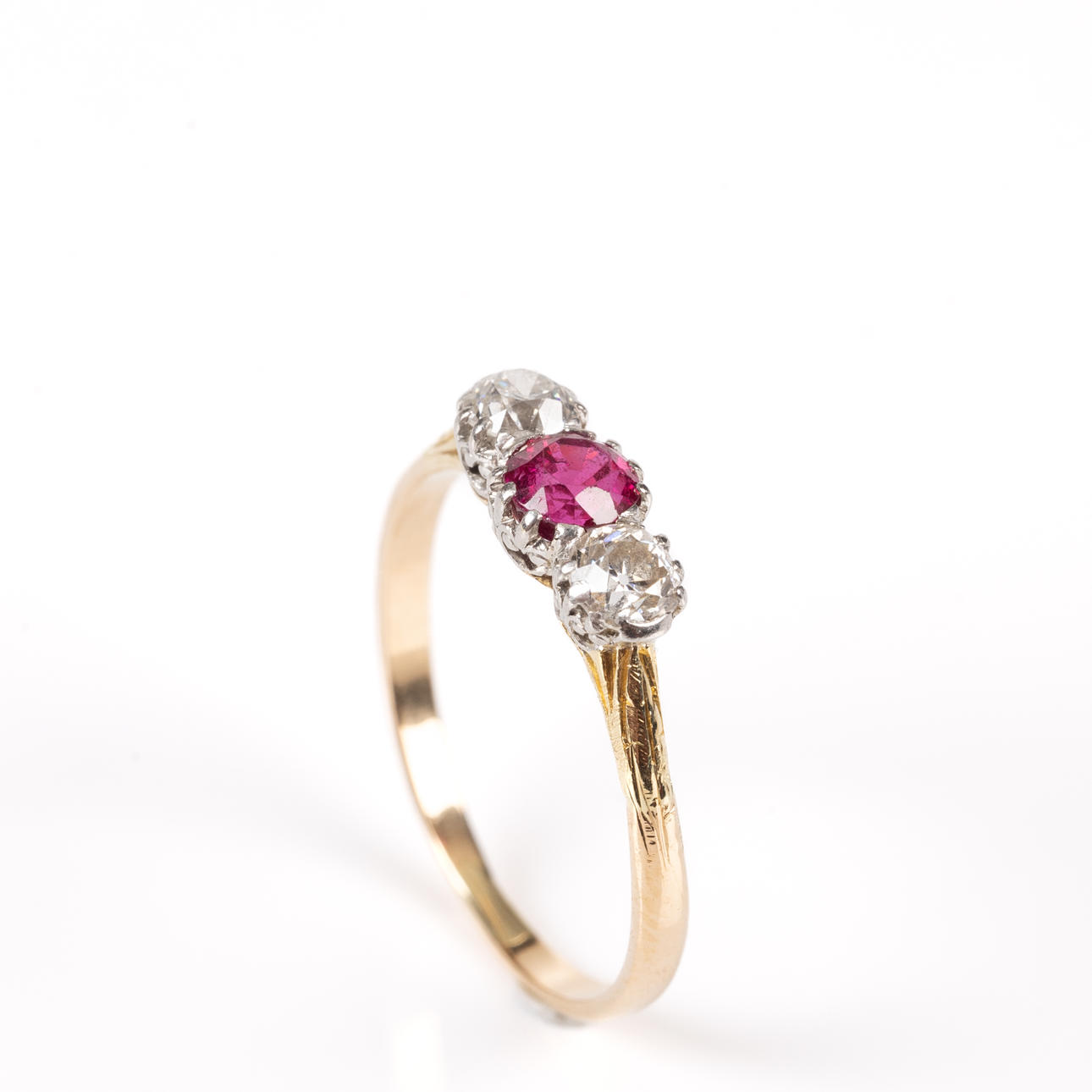 RING, 18K gold, Diamonds 0,40 ct, Ruby 0,25 ct.
