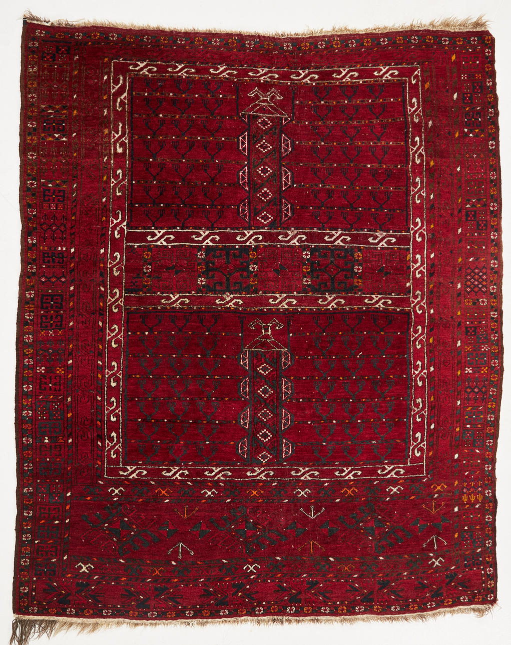 ORIENTMATTA. tekke, semiantik, ca 200x172 cm.