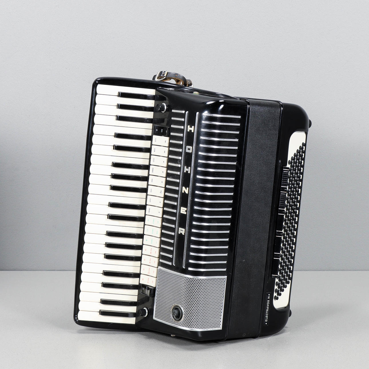 AKKORDEON Hohner Electravox N, Deutschland.