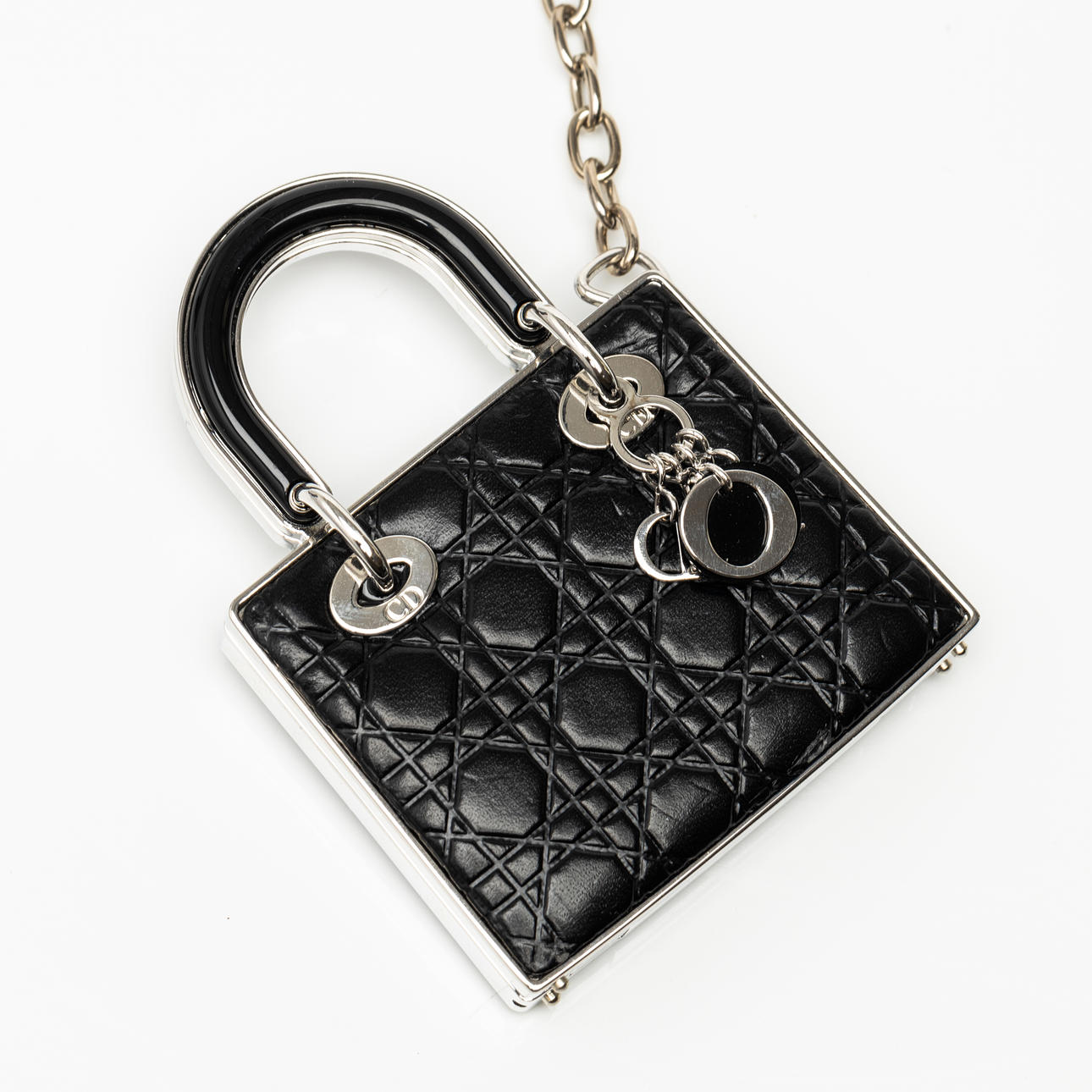 CHRISTIAN DIOR. Lady Dior taske charme.