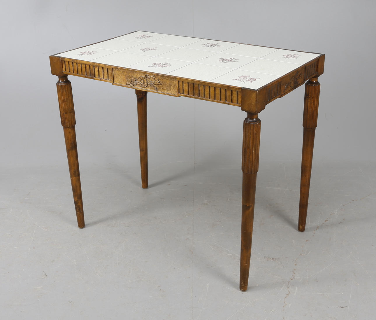 BORD med kakelplattor,gustaviansk stil, 1940-tal.