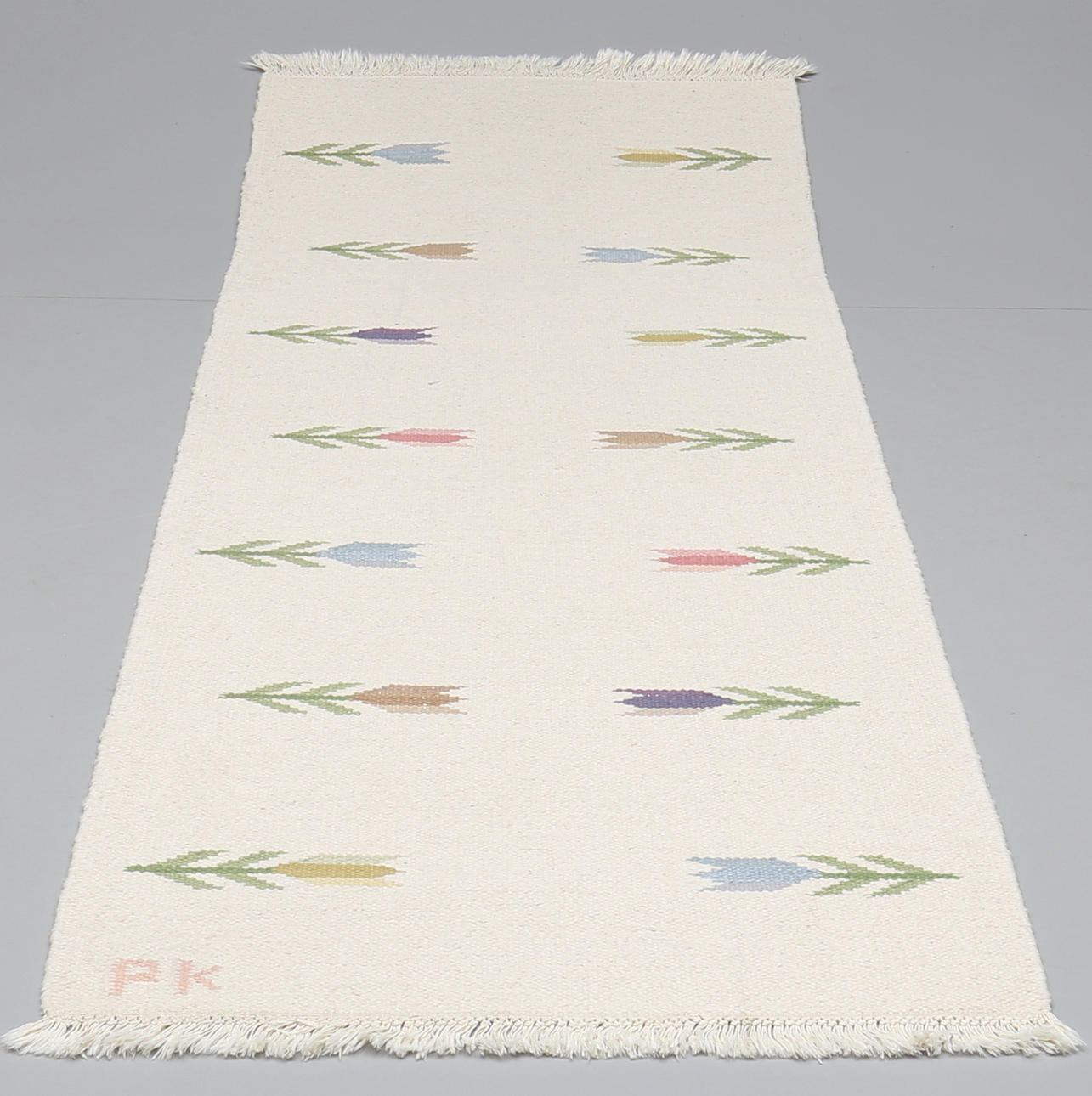 MATTOR, 3 st, röllakan, varav en monomgramsignerad PK.