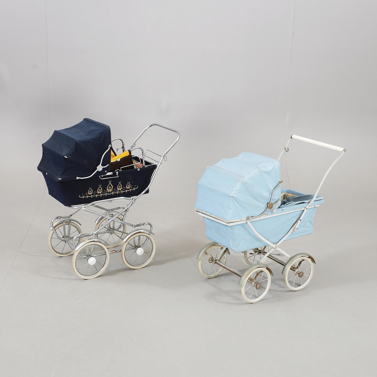 DUKKEVOGNE, 2 stk. Emmaljunga mm, 1970'erne.