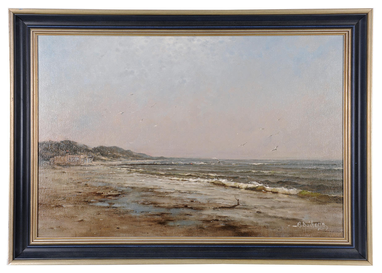 ALBERT BUIKEMA. havslandskap. Kustremsa i provinsen Zeeland i molnigt väder.