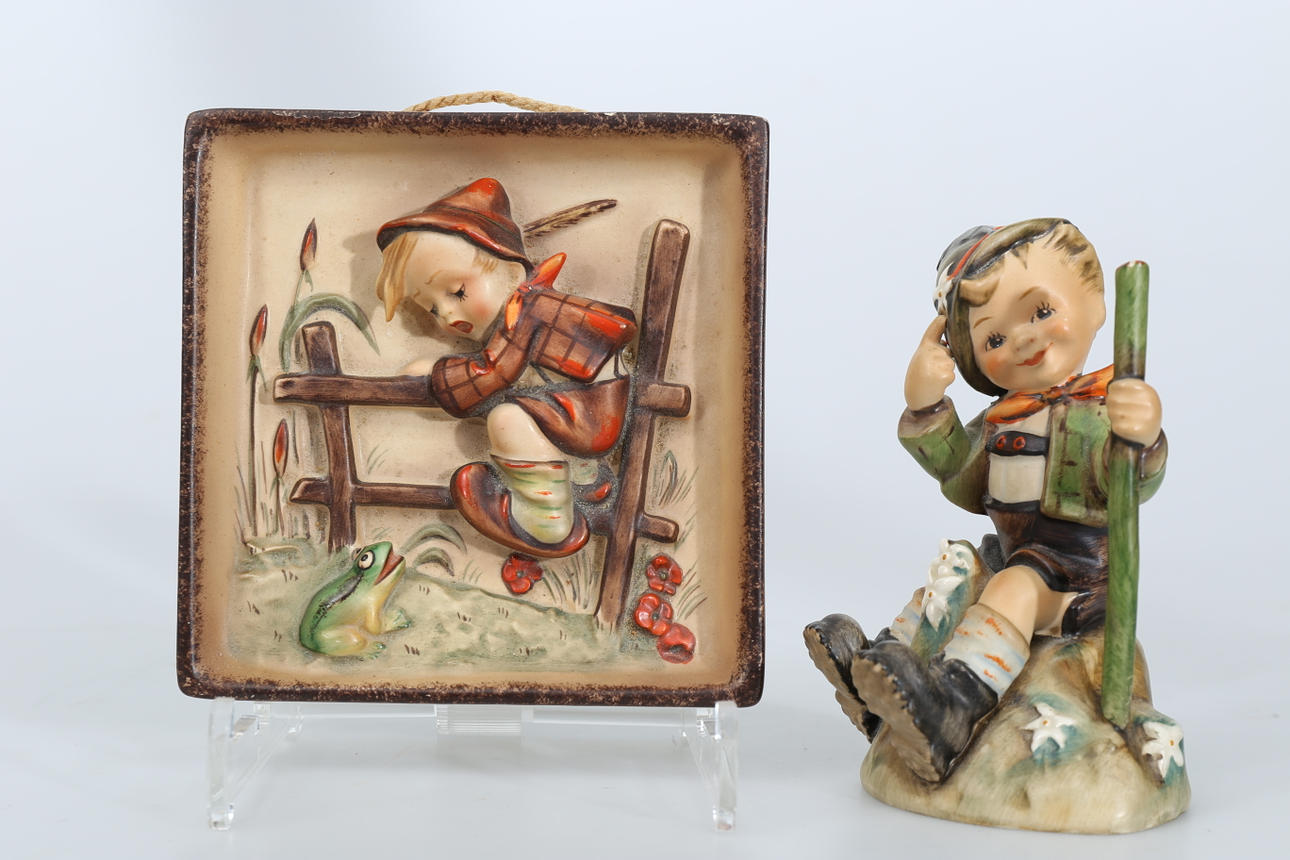 FIGURIN OCH VÄGGTAVLA, porslin, Hummel.
