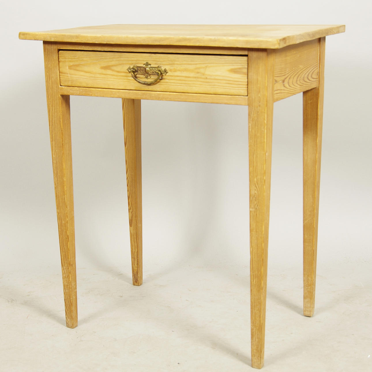 BORD MED LÅDA, fur, tidigt 1900-tal.