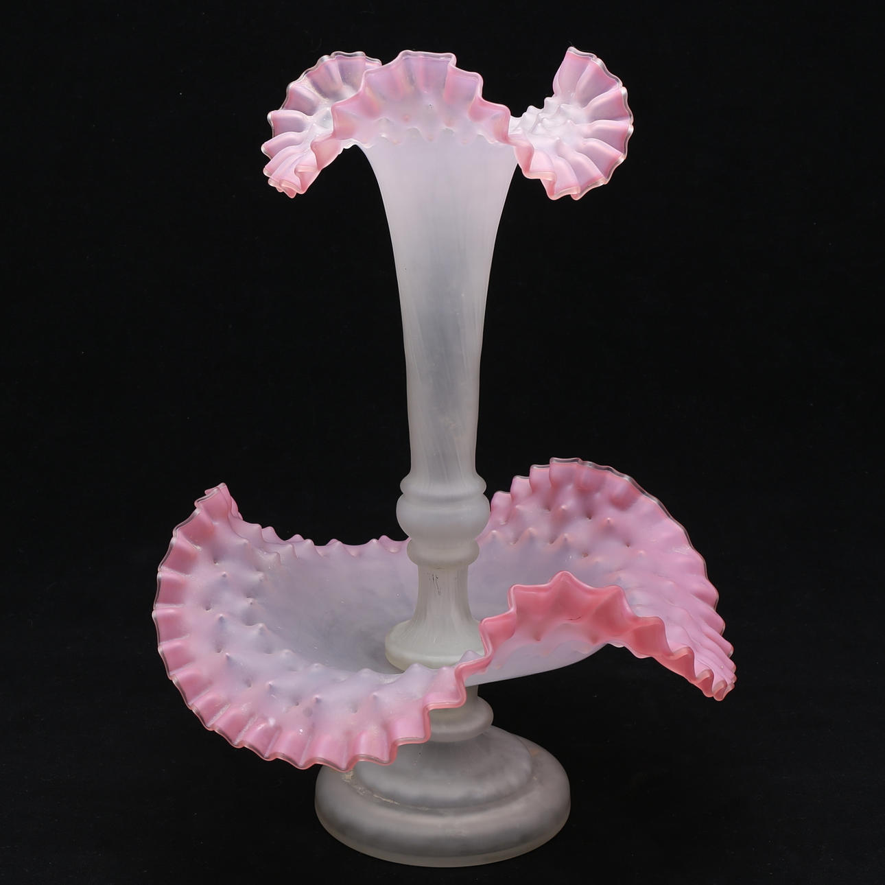 STRUTVAS, veckad glasvas och skål på fot, 1800/1900-tal.