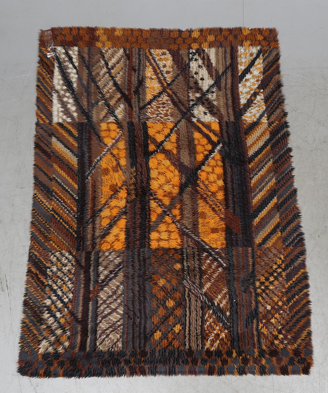 RYAMATTA, "Kolmården", Marianne Richter, Wahlbecks, 1900-talets andra hälft. Ca. 190 x 140 cm.