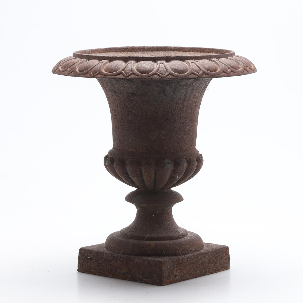 URNA DE JARDÍN, de hierro fundido.
