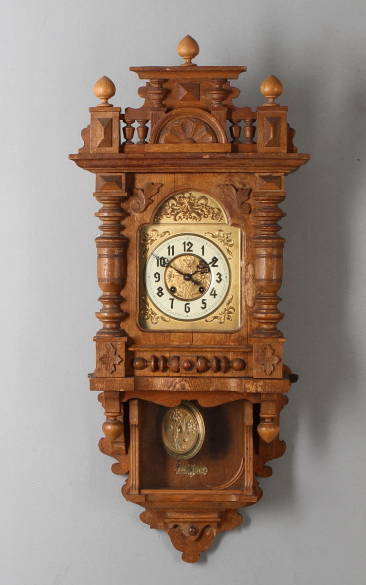 VÄGGUR, omkring sekelskiftet 1900.