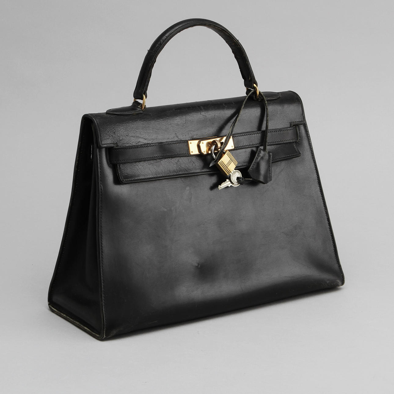 VÄSKA, "Kelly 32", Sellier, kalvskinn veau box, Hermès, före 1960.