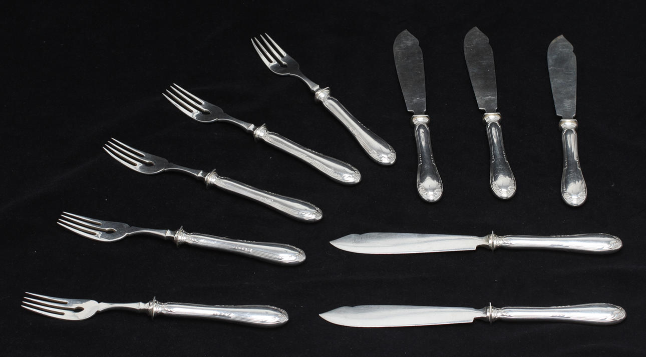 FISKBESTICK, 5 gafflar, 5 knivar, silver, A Michelsen, Cristian F Heise, 1917, Danmark. Vikt 620 gram.