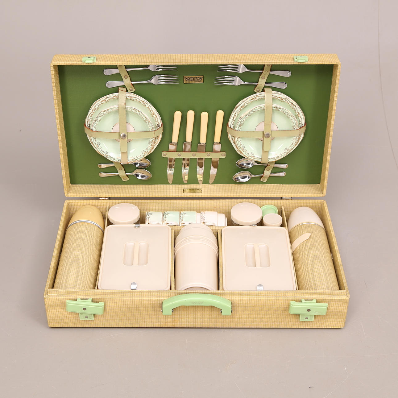 PICKNICK-VÄSKA, Brexton - England, 1950/60-tal, gul.