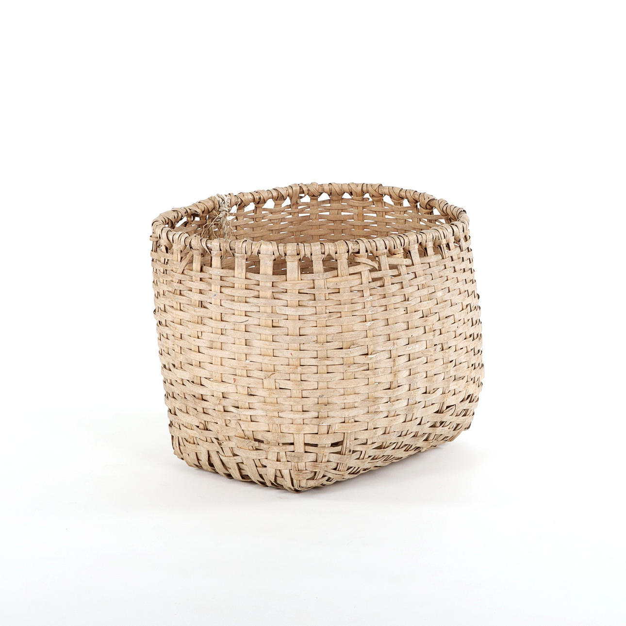 Ein großer Korb, Holzspäne, Schweden 18/1900.