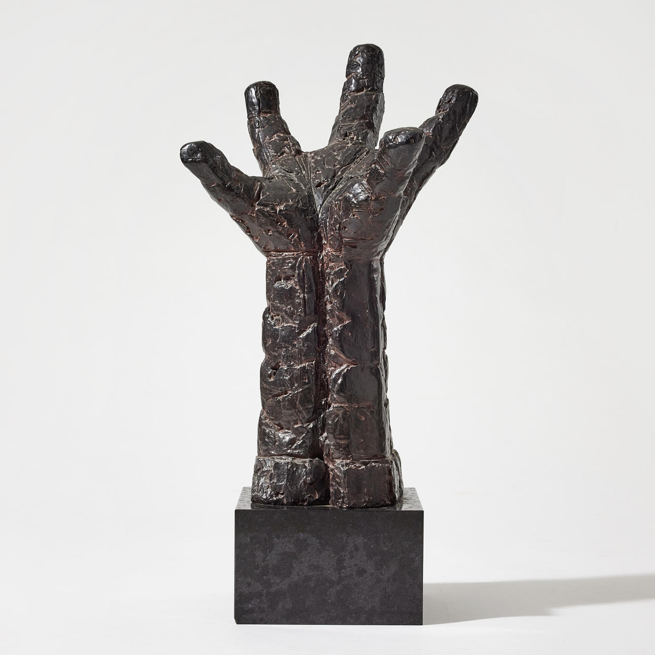 LISS ERIKSSON. “La Mano”.