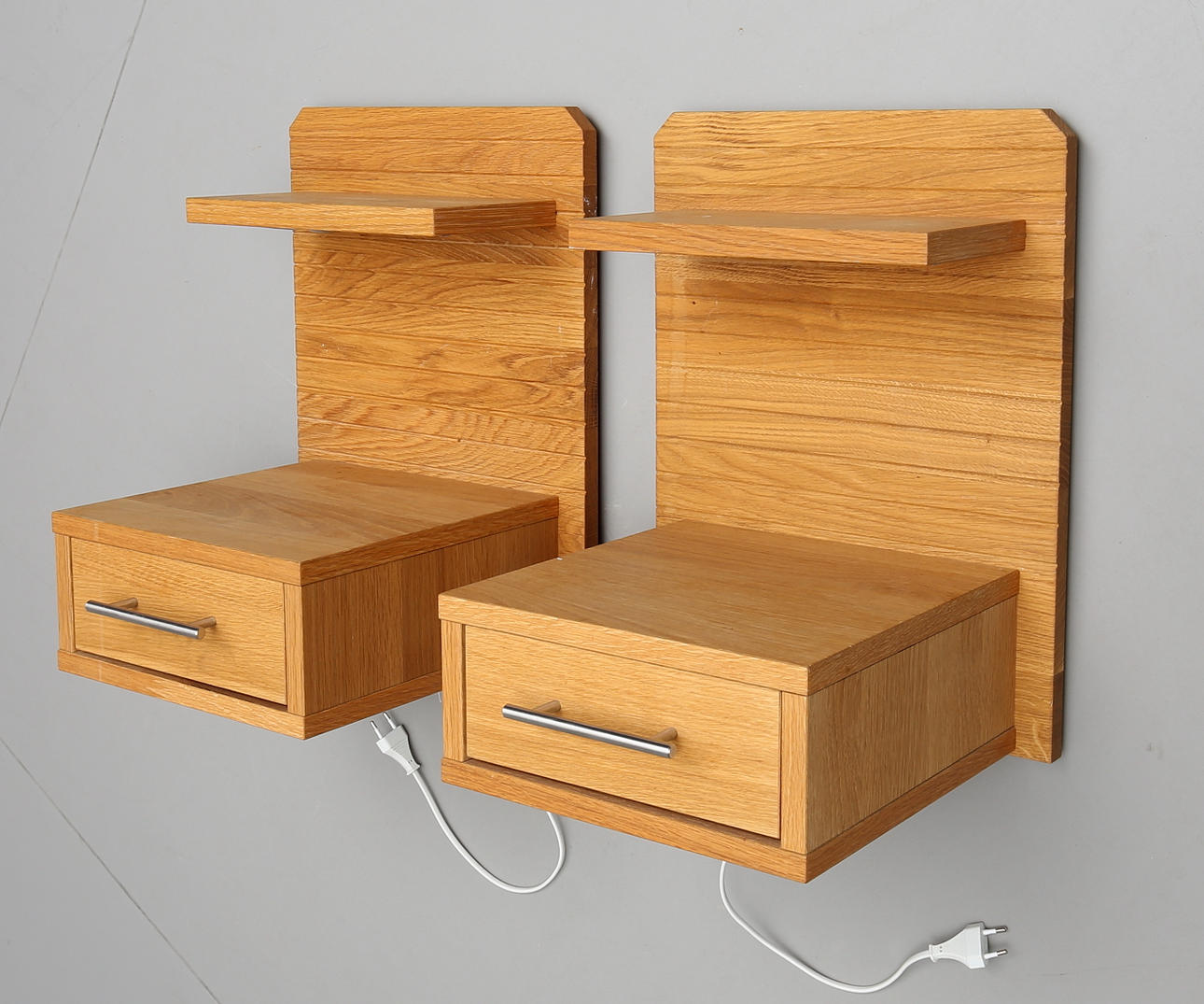 NATTDUKSBORD, ett par, för vägg, 2000-tal.