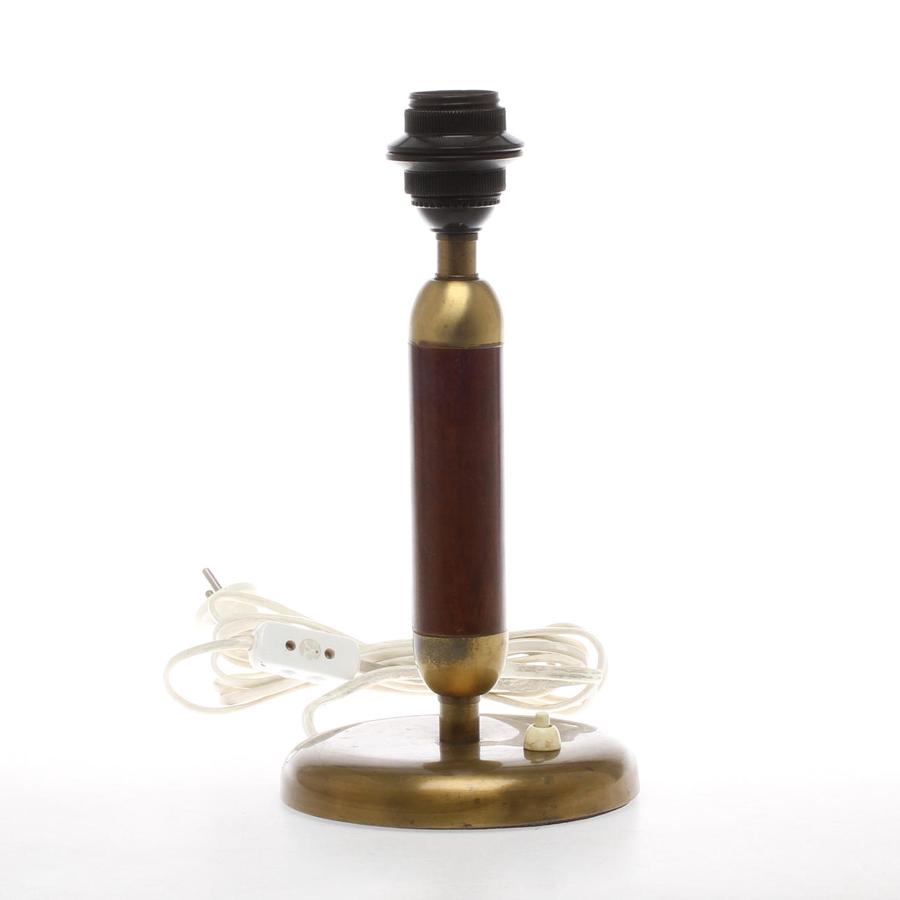 BORDSLAMPA, funkis, mässing och trä, 1940-tal.