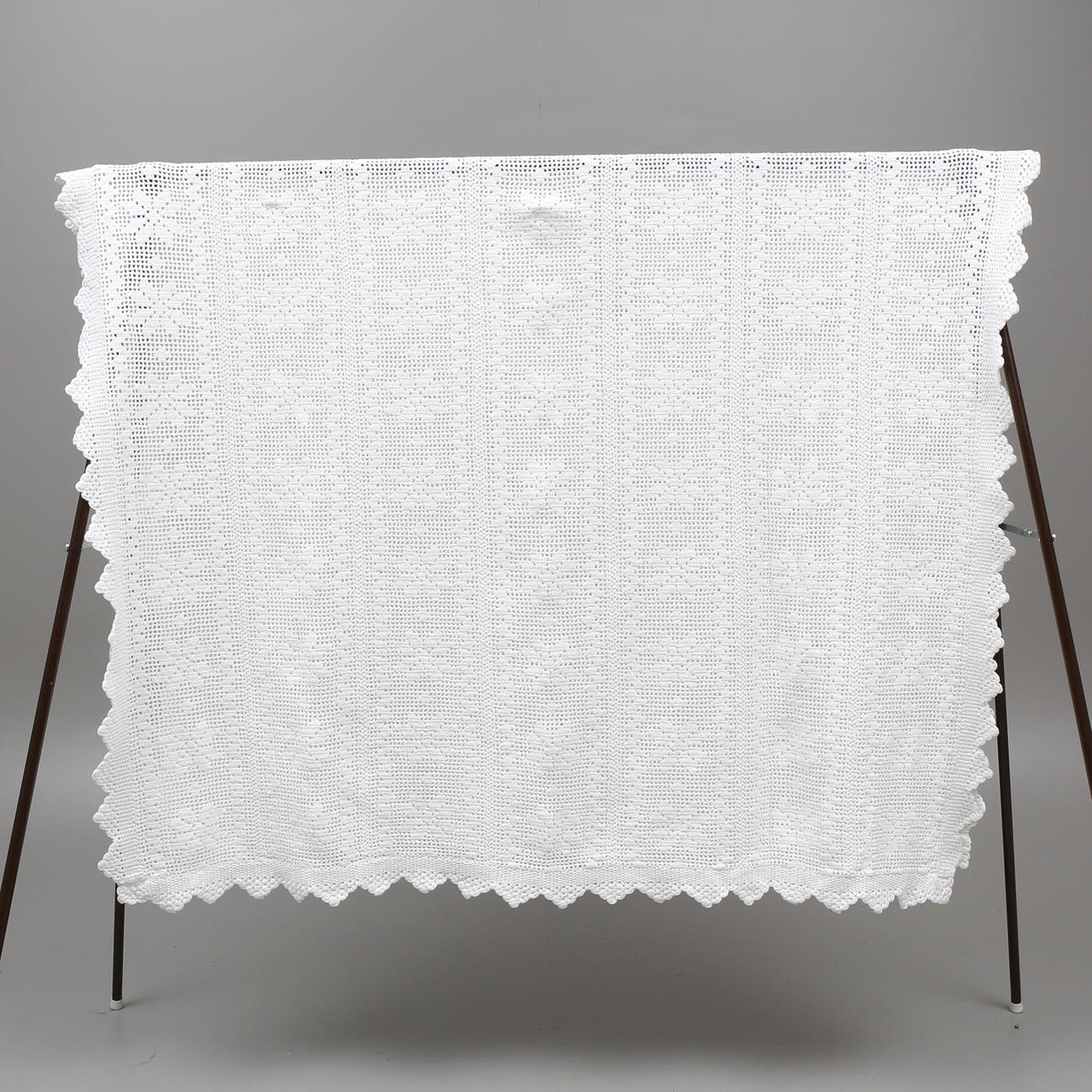 ÖVERKAST, virkat, 250 x 165 cm.