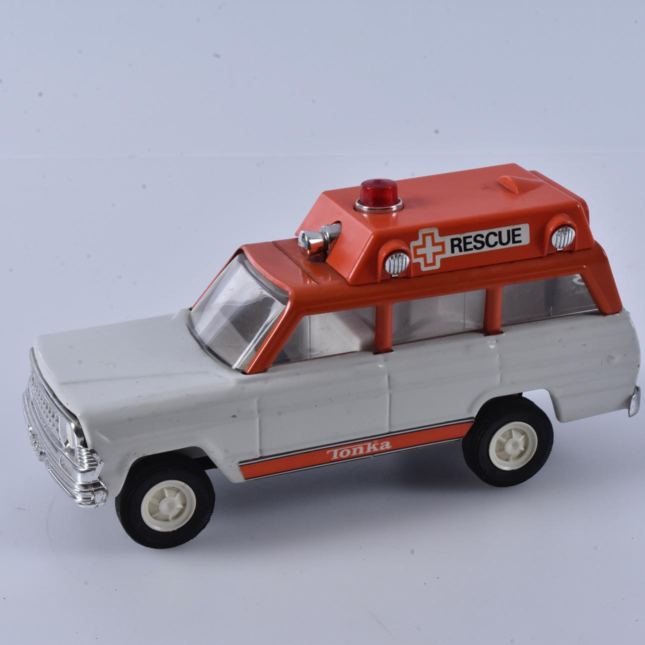 MODELLAUTO, Krankenwagen, Tonka.