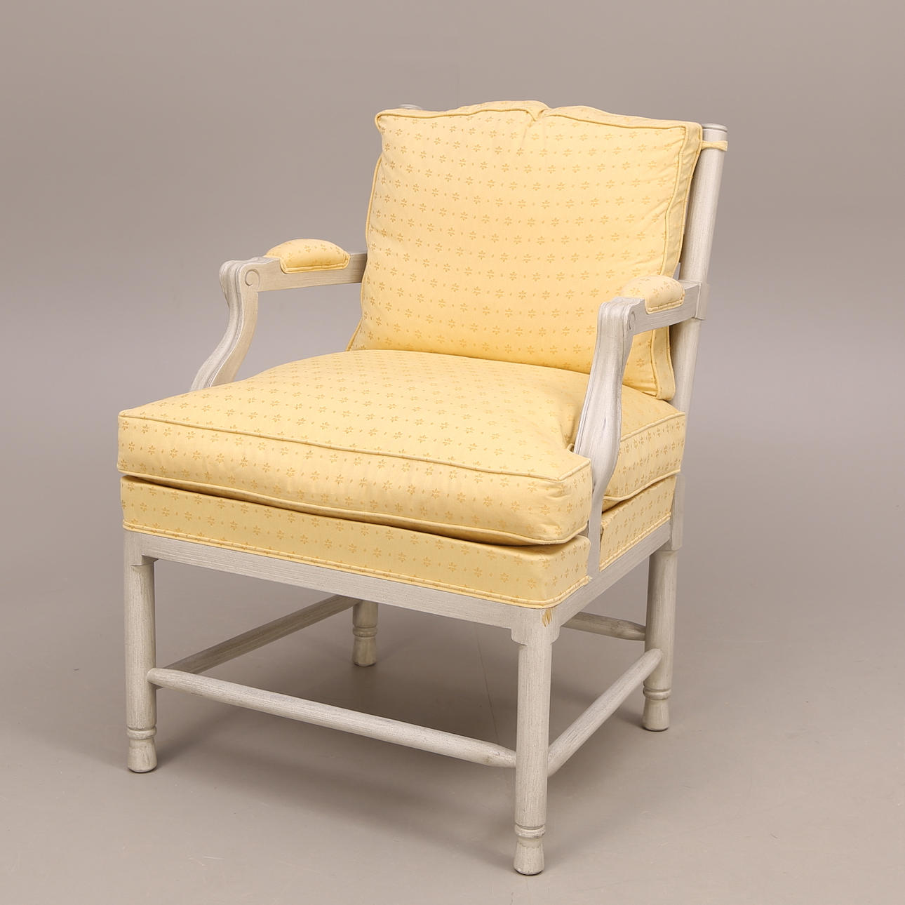 KARMSTOL, gult tyg, K.A.Roos - Helsingborg, 1990-tal.