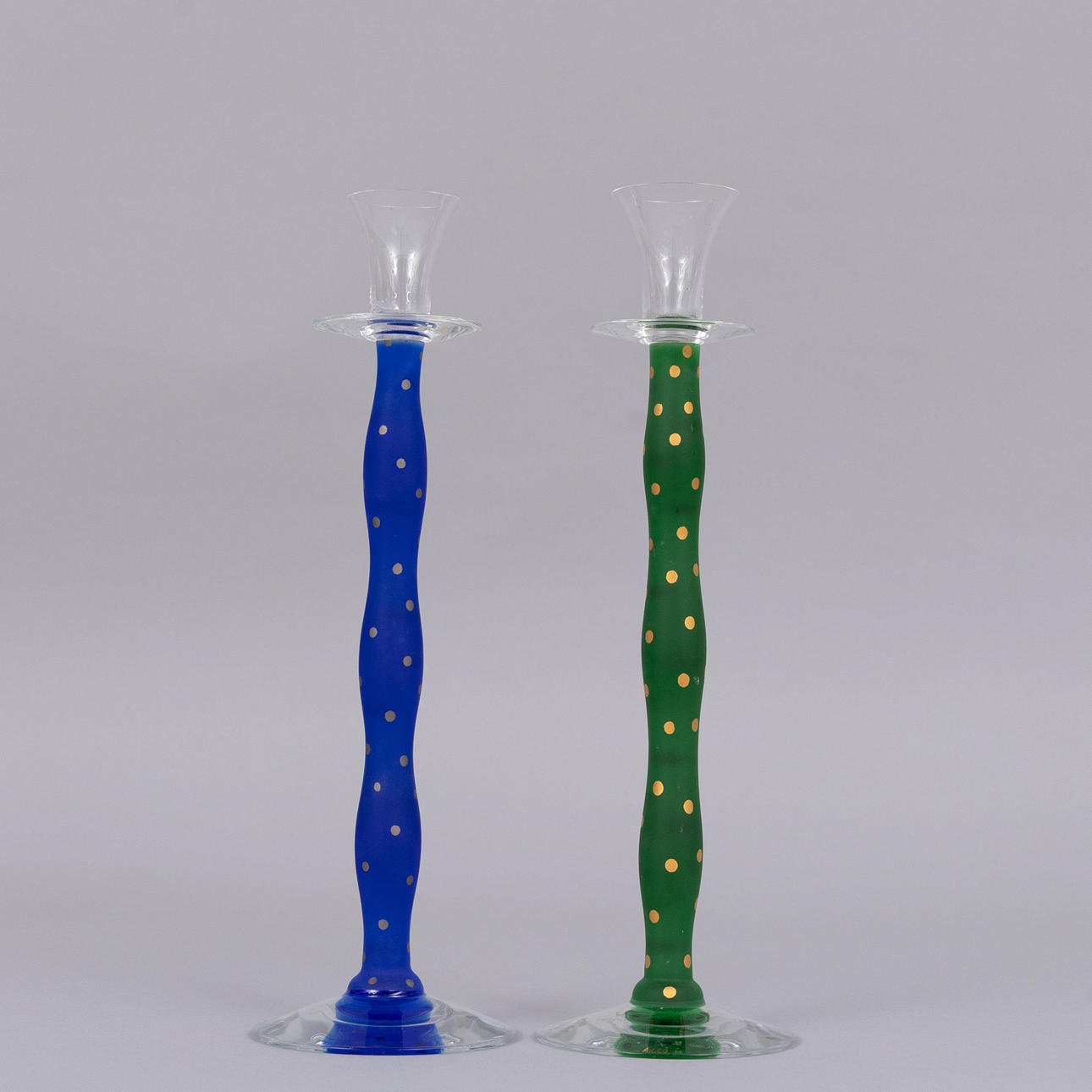 ANNE NILSSON. Candelabros, 2 piezas, vidrio, «Celeste», Orrefors.