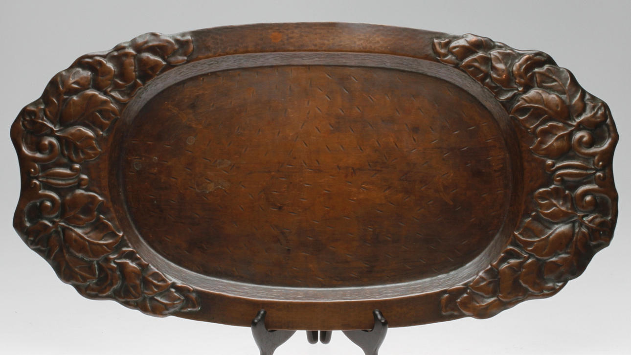 BRICKA, koppar, jugend, Harald Linder, stämpelmärkt, AB Svenskmetallslöjd, Uddevalla, tidigt 1900-tal.