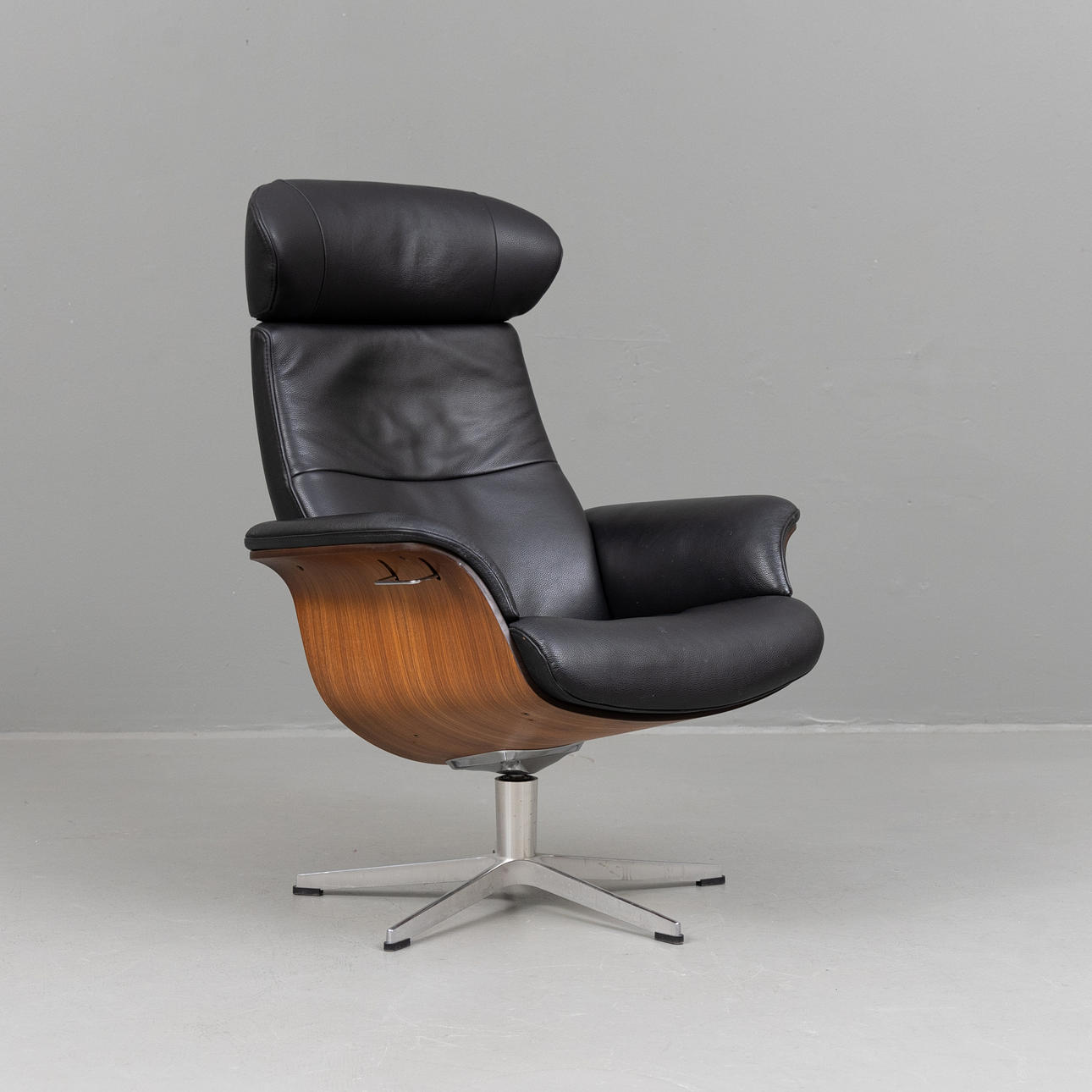 JAHN AAMODT. Sillón, «Timeout», Conform.