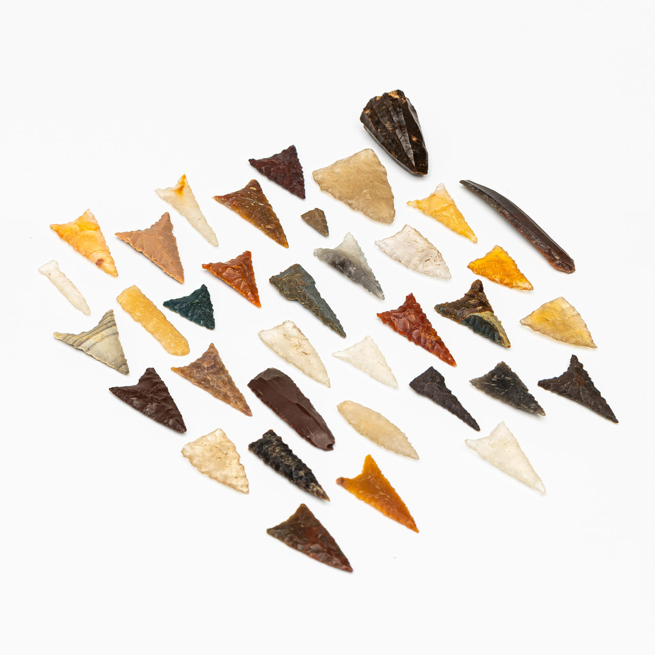 PILSPETSAR, 36 st, agat, Hongshan ca 3500 Bc.