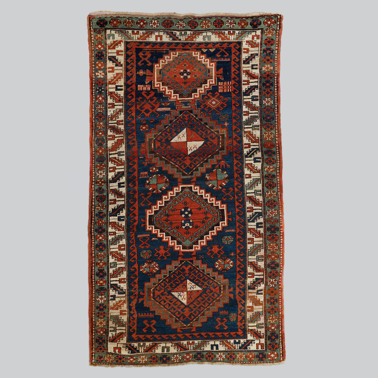 A CARPET, Sweater, ca 200 x 170 cm.