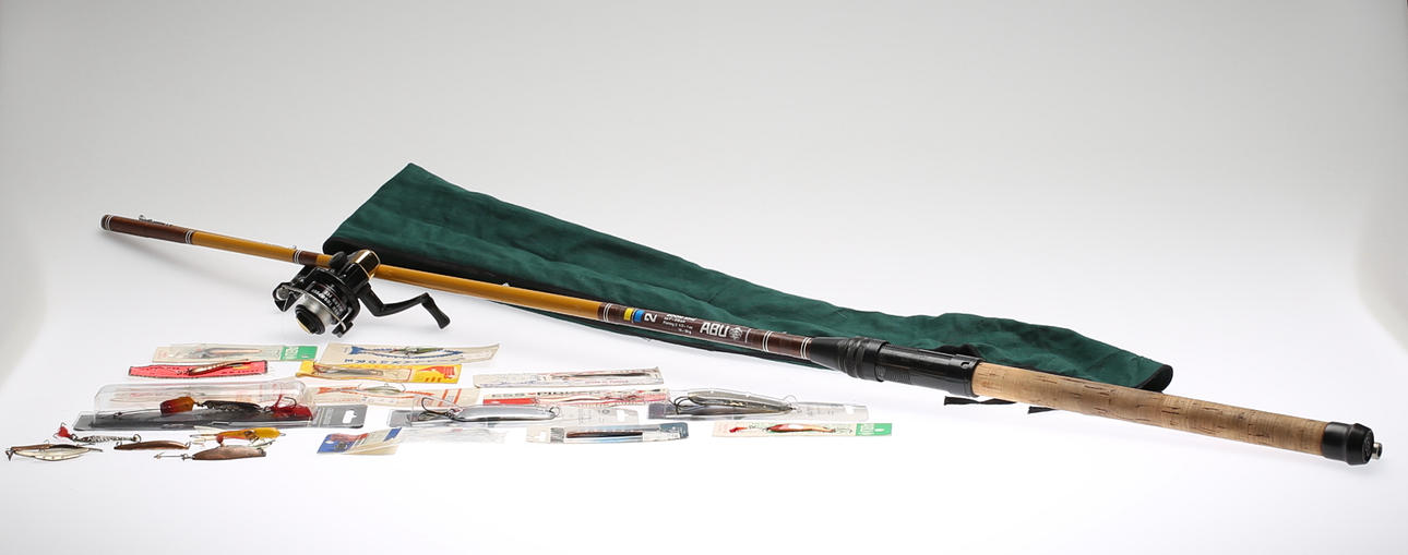 FISKESPÖ samt TILLBEHÖR.