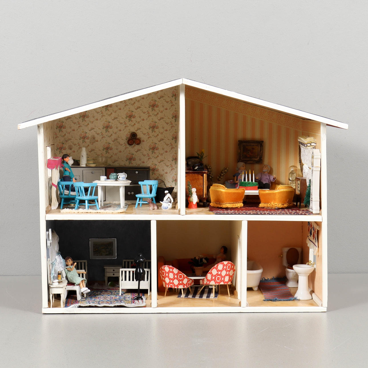 NUKKEKOTI 1900-luvun puoliväli.